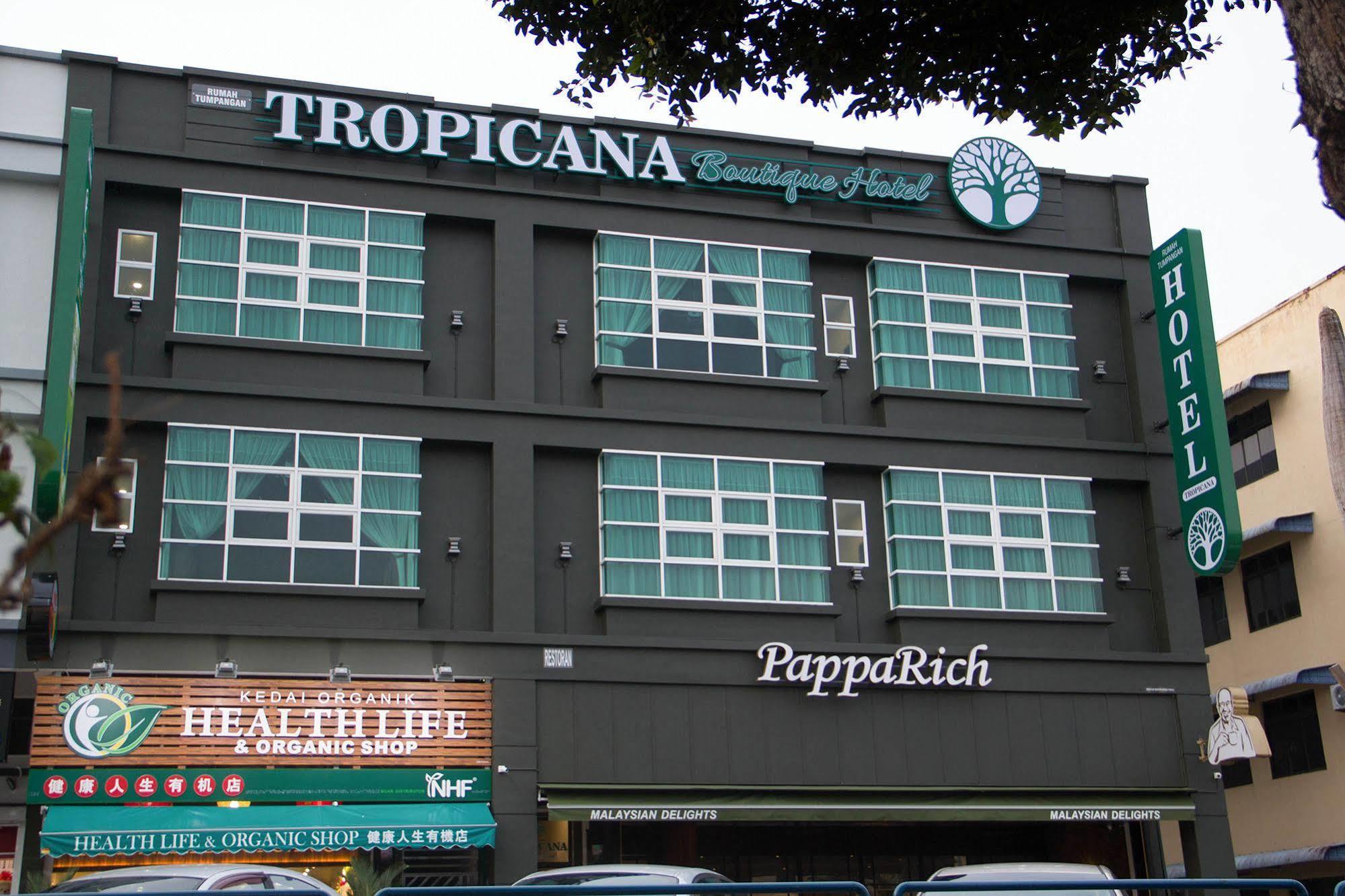 Tropicana Homestay Muar Extérieur photo
